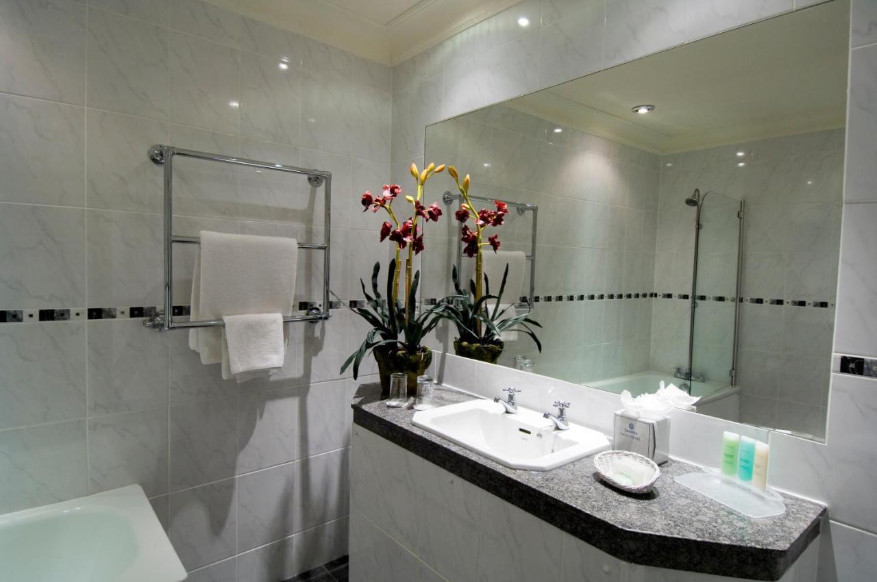 הנסול Miskin Manor Hotel מראה חיצוני תמונה