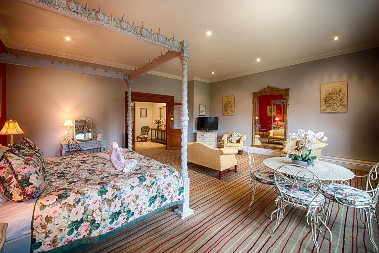 הנסול Miskin Manor Hotel מראה חיצוני תמונה