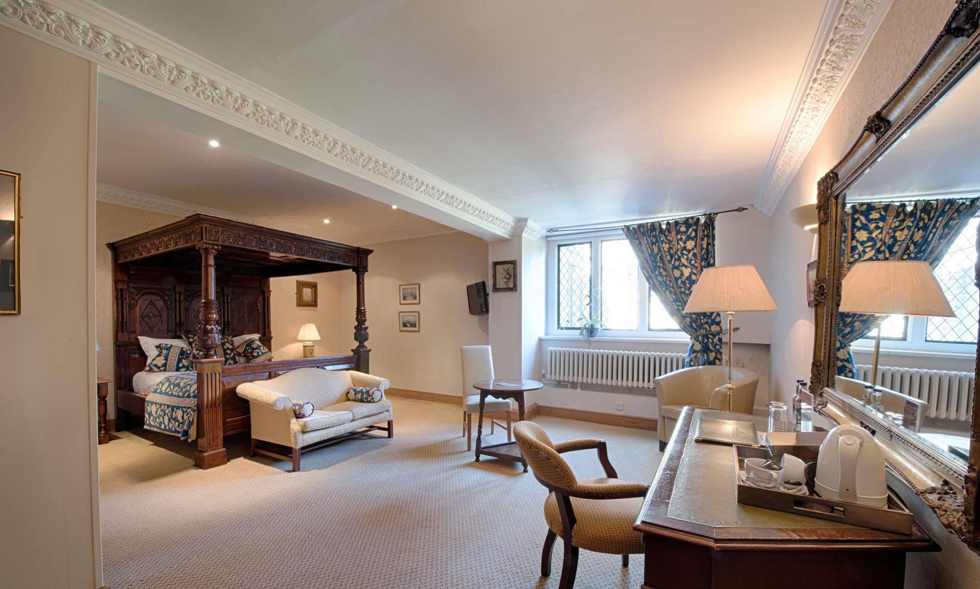 הנסול Miskin Manor Hotel מראה חיצוני תמונה