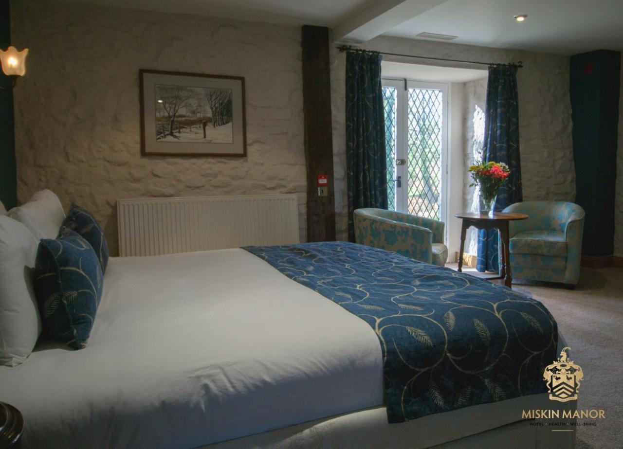 הנסול Miskin Manor Hotel מראה חיצוני תמונה